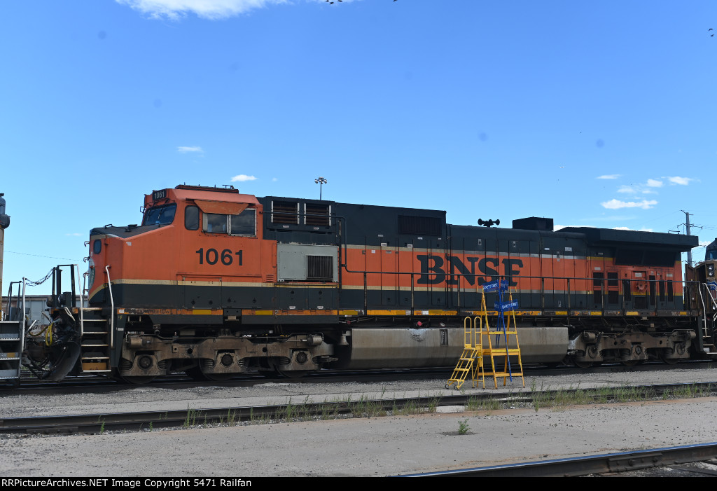 BNSF 1061 - Roster